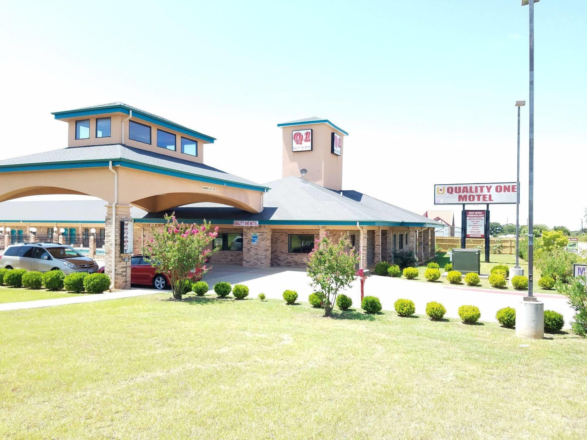 Quality One Motel Weatherford Exterior foto