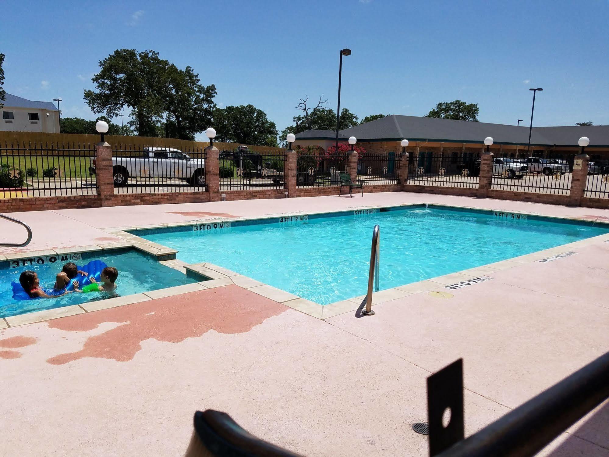 Quality One Motel Weatherford Exterior foto
